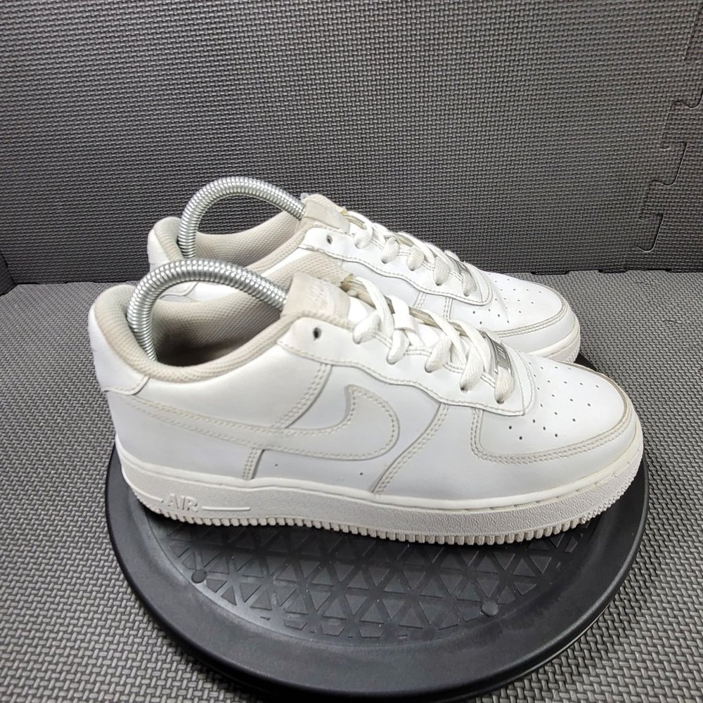 Womens Sz 7.5 White Nike Air Force 1 Low Top Sneakers